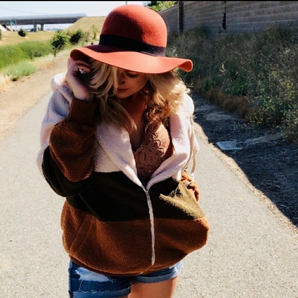 Nwt Poodle Oversized fur zip-up hoodie - Picture 8 of 8